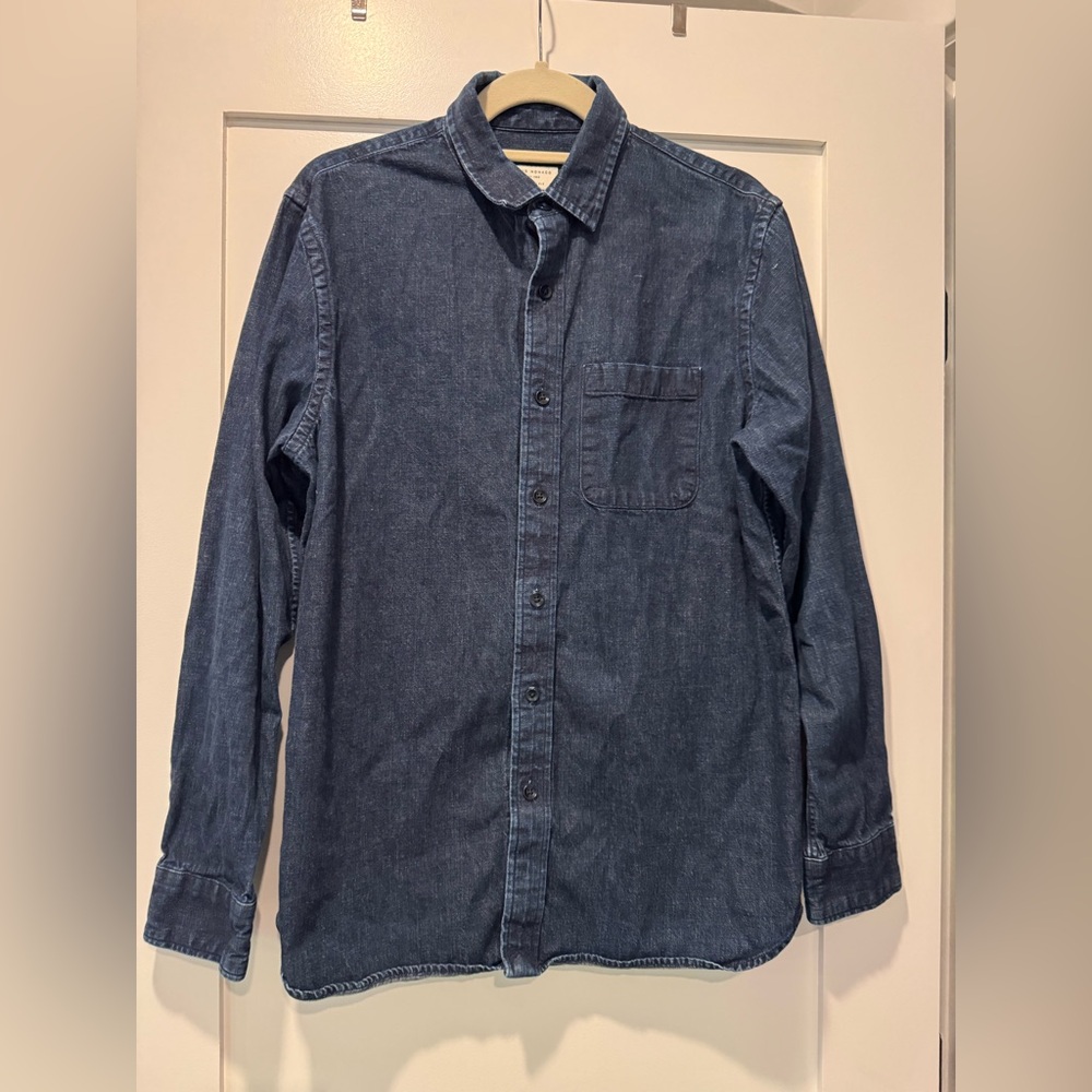 Club Monaco Blue Casual Button Down Shirt